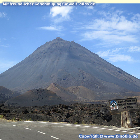 Im Nationalpark um den Vulkan Pico do Fogo, aktiver Vulkan und höchster Berg der Kapverden, Höhe 2.829 m – Fotos: Reisebericht Kapverden, kapverden.binobio.de