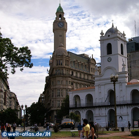 Buenos Aires, Plaza de Mayo with National Museum of the Cabildo