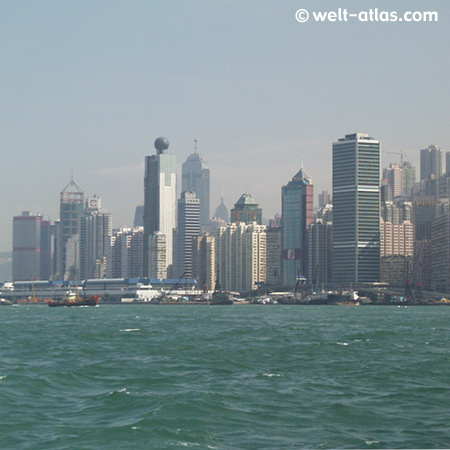 Blick von Kowloon nach Hongkong-Island