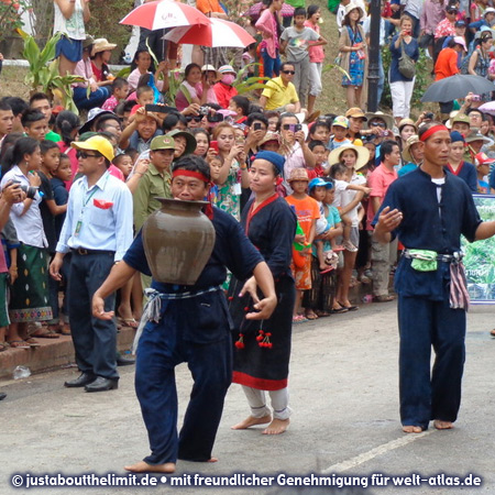 Neujahrsfest, Parade in Luang Prabang