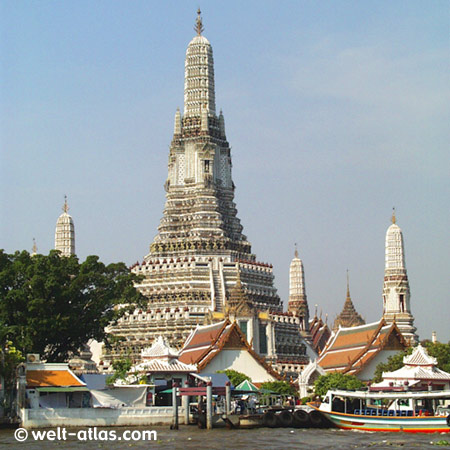 Temple, Chao Phraya River