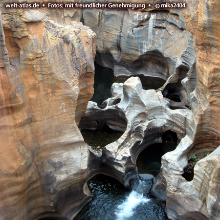 Bourke’s Luck Potholes in der Provinz Mpumalanga, bizarre Auswaschungen im Dolomitfels, Foto: ©mika2404