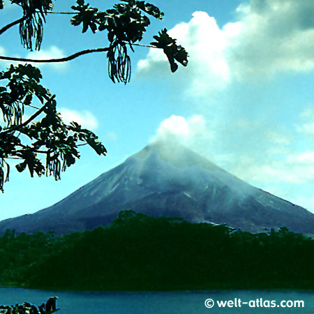 Costa Rica, Volcano Arenal, Lake Arenal