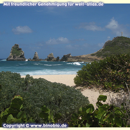 Felsen an der Spitze der Halbinsel Pointe des Châteaux, Grande-TerreFotos: Reisebericht Guadeloupe, guadeloupe.binobio.de