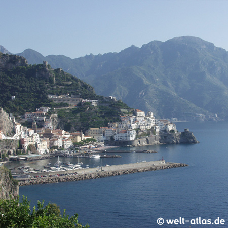 Blick auf Amalfi, Amalfitana