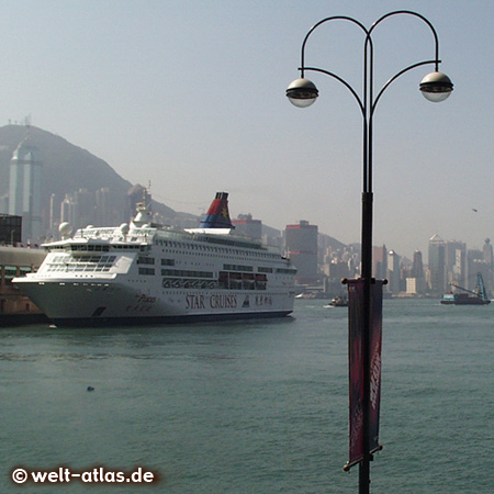 Cruise ship in Kowloon, Hong Kong