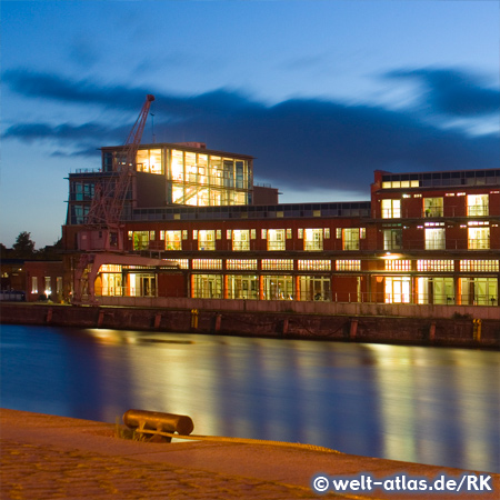 Die Media Docks in Lübeck am Ufer der Trave