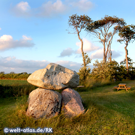 Klokkesteenen, dolmen on Lyø island