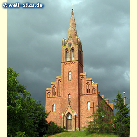 Kirche von Lebbin (Lubin) auf der Insel Wollin am Großen Haff im Wolliner Nationalpark