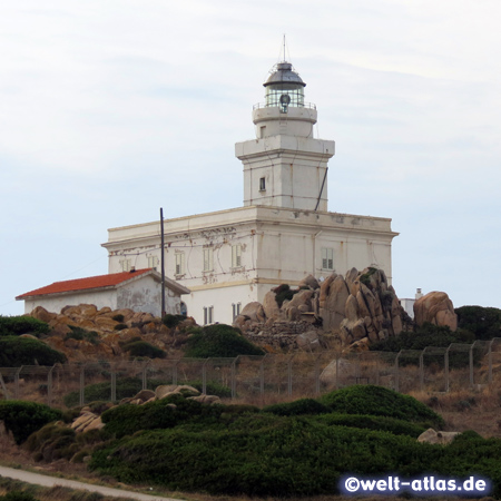 Leuchtturm am Capo Testa, dem wilden Kap auf einer Halbinsel nahe Santa Teresa di Gallura