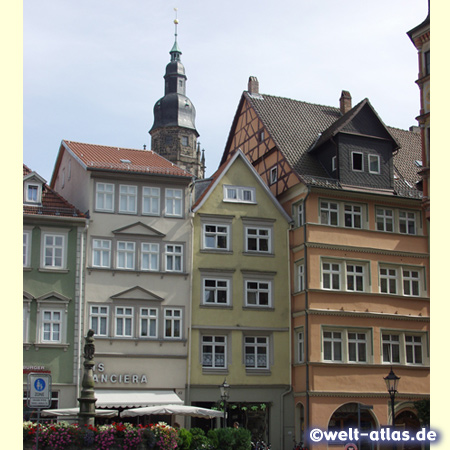 Coburg Markt, Ecke Ketschengasse mit Spenglersbrunnen und Turm der Morizkirche