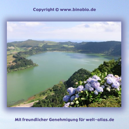 Kratersee Lagoa das Furnas auf der Insel São Miguel, Azoren - Urlaubsbericht: Wandern auf den Azoren von Hans van Gelderen unter:http://azoren.binobio.de/acores.htm