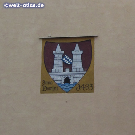 Kelheim, coat of arms at the Danube Gate (Donautor)