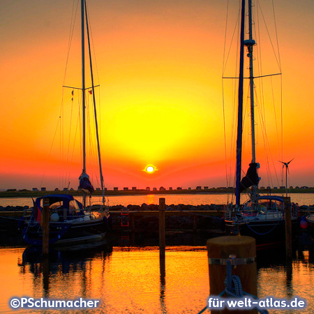 Sonnenuntergang an der Marina von Ærø – Foto:© Peter Schumacher