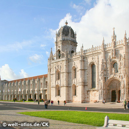 Fassade vom  Kloster Mosteiro dos Jerónimos, Lissabon, PortugalSpätgotisches Bauwerk und Unesco Welterbe