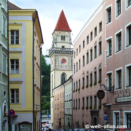 Altes Rathaus, 14. Jh., in der Dreiflüssestadt Passau am Donauufer