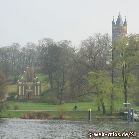 Flatowturm und Matrosenhaus im Park Babelsberg