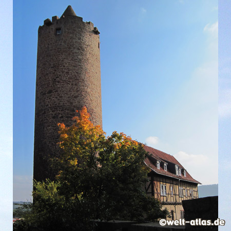 Romantische Burgenstadt Schlitz, hier der Hinterturm der Hinterburg, zum Weihnachtsmarkt wird daraus die größte Kerze der Welt