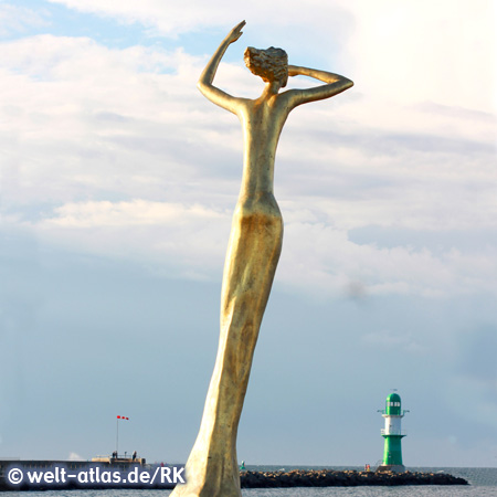 Sculpture of Esperanze on the middle pier at Warnemünde, Germany