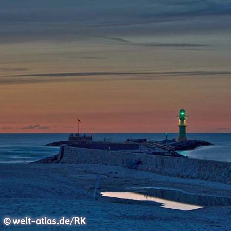 Warnemünde harbour jetty light, GermanyWest side