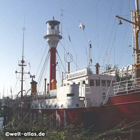 Das Feuerschiff Amrumbank/Deutsche Bucht liegt jetzt in Emden und ist Restaurant und Schifffahrtsmuseum