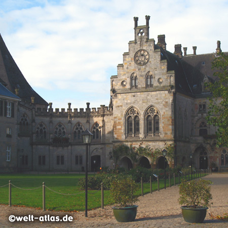 Burg Bentheim, Innenhof mit der Kronenburg, Palast, Wohngebäude der Burgherren