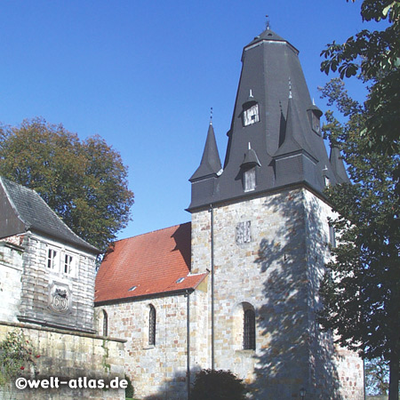 Burg Bentheim, Wahrzeichen der Stadt Bad Bentheim, Burgtor und Turm der Katharinenkirche