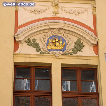 Kaufmannshaus mit schöner Fassade in Bautzen, Hausmarke mit Segelschiff, Reichenstraße