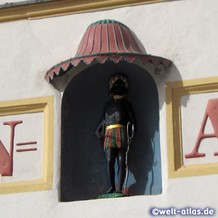 Eine der ältesten Apotheken Sachsens ist die Mohren-Apotheke in Torgau, 1503 erbaut