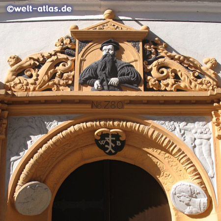 Pirna, Blechschmidt-Haus mit dem Bildnis des Baumeisters, Detail