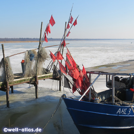 Winter im Hafen von Kamminke am Stettiner Haff