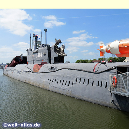 Russisches U-Boot 461 im Hafen von Peenemünde