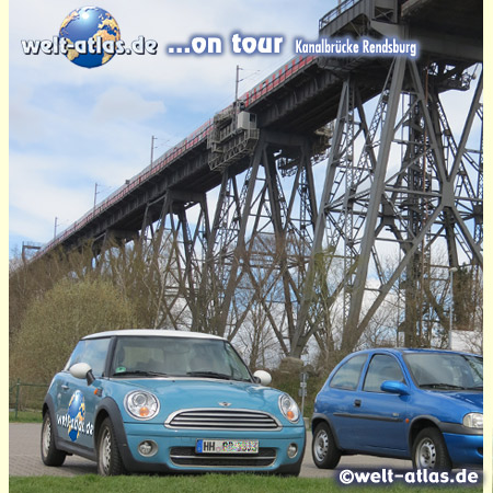 welt-atlas ON TOUR unter der Rendsburger Hochbrücke am Nord-Ostsee-Kanal