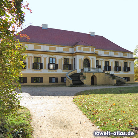 Schloss Caputh am Templiner See in Schwielowsee bei Potsdam, Park und Seeseite, Potsdamer Kulturlandschaft