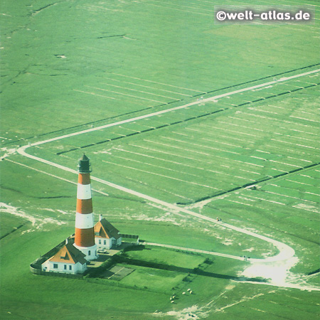 Flug über den Westerhever Leuchtturm,Position: 54° 22,5′N / 08° 38,5′ E