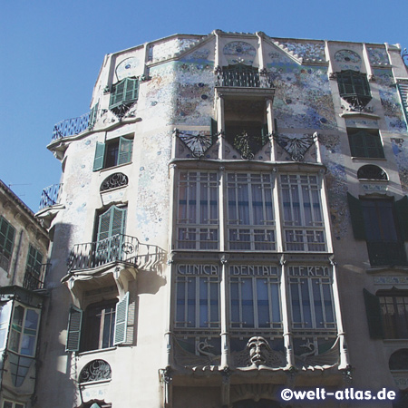 Jugendstil-Fassade der Casa Forteza Rey in Palma de Mallorca