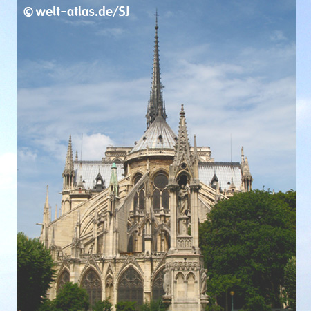 Die Kathedrale Notre-Dame de Paris, Ostseite, eines der ältesten gotischen Kirchengebäude in Frankreich