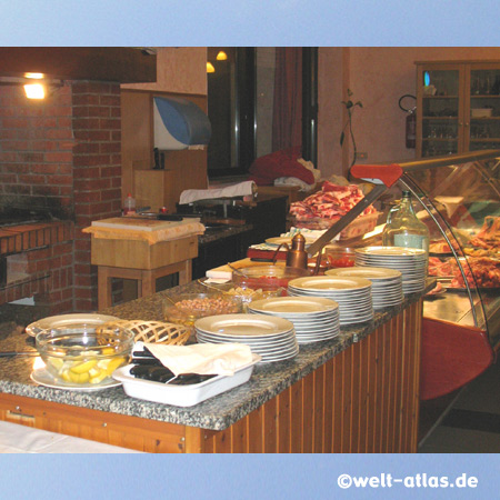 Restaurant ll Focolare in Fabro, Riesengrill, Spezialität Bistecca alla fiorentina, Trüffel