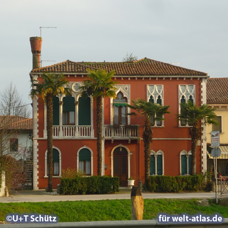 House at Brenta Canal