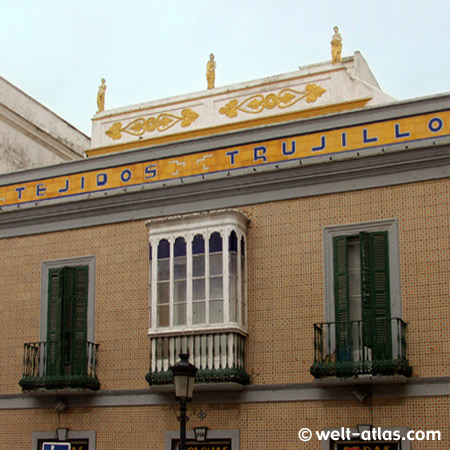 Tarifa, Casa Amarilla