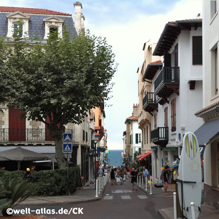 Biarritz shopping street, Rue Mazagran, view toward Port Vieux 