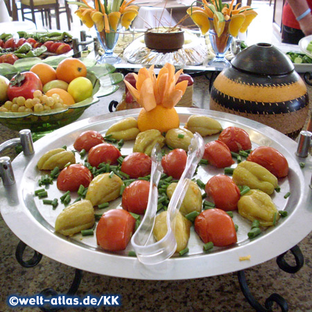 Buffet, Galeri Resort Hotel, Okurcalar 