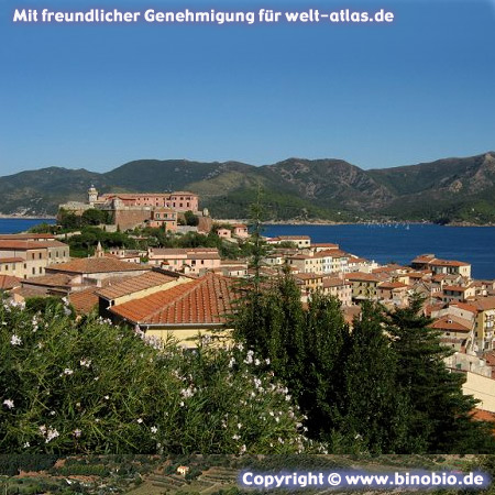 Forte Stella und Leuchtturm in Portoferraio auf Elba –Urlaubsbericht: Wandern in der Toskana von Hans van Gelderen unter:http://elba.binobio.de/elba.htm