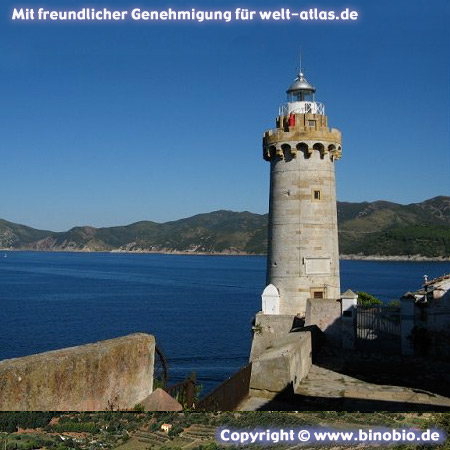 Leuchtturm am Forte Stella in Portoferraio auf Elba –Urlaubsbericht: Wandern in der Toskana von Hans van Gelderen unter:http://elba.binobio.de/elba.htm