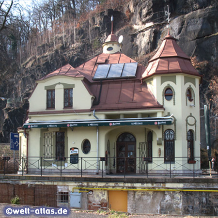 Trinkhalle Bierschwemme in Decin, "U Přistavu" - "Am Hafen" direkt an der Elbe