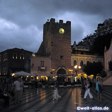 Evening in Taormina, Torre dell’Orologio, Porta di Mezzo and Caffe Wunderbar at Corso Umberto I