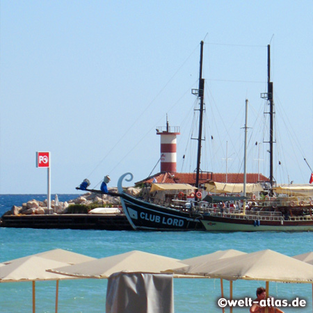 Leuchtturm im Hafen von Kemer