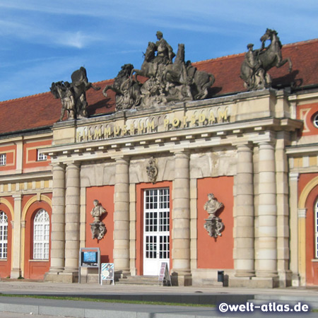 In der ehemaligen Orangerie am Stadtschloss befindet sich heute das Filmmuseum Potsdam