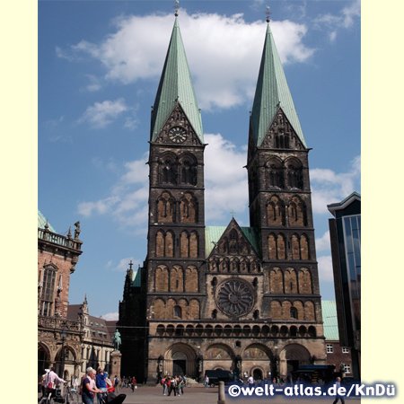 Der St. Petri Dom, älteste Kirche in der Hansestadt Bremen im Herzen der Altstadt