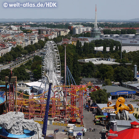 Blick vom Riesenrad im Wiener Prater auf Wildalpenbahn, Autodrom und Messeturm – Foto: mit freundlicher Genehmigung von H.-D. Krause